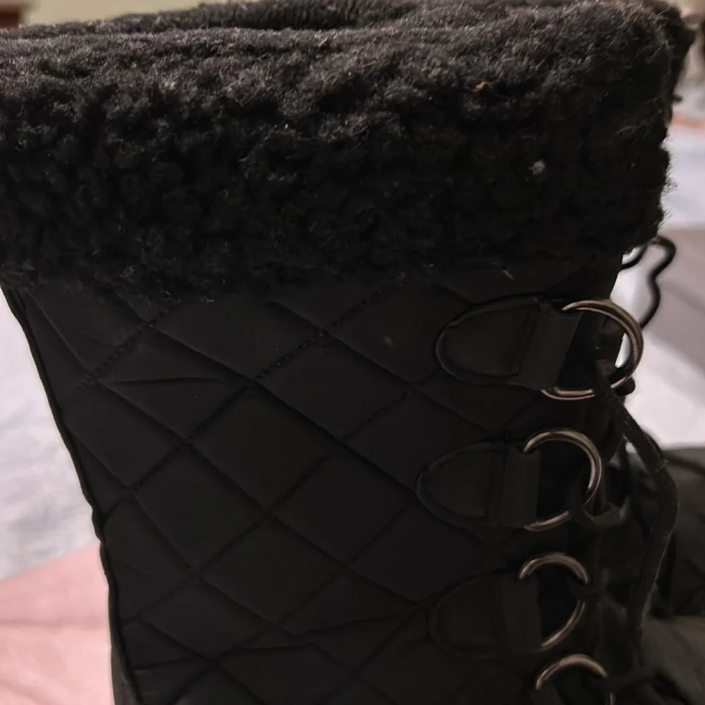 Women’s Bearpaw Cassie Boots - Picture 3 of 9